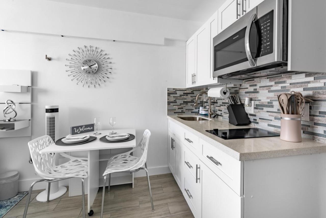 Newly Renovated Oceanfront Studio W/ Balcony - Daytona Beach Daire Dış mekan fotoğraf